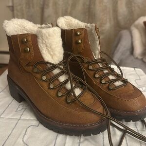 LIKE NEW sugar boots